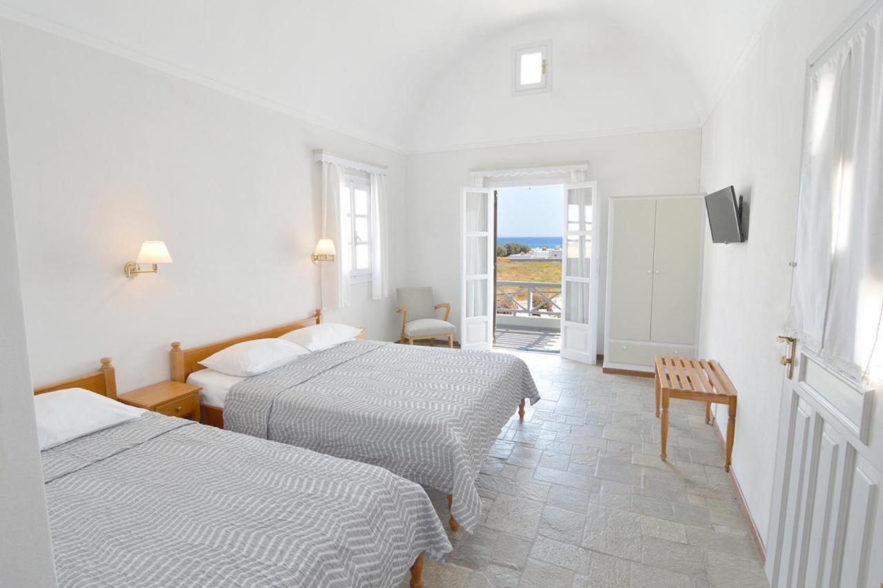Nostos Studios Perivolos  Room photo
